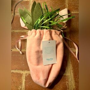 Martha Stewart Home Assorted Carrot Easter Decorations